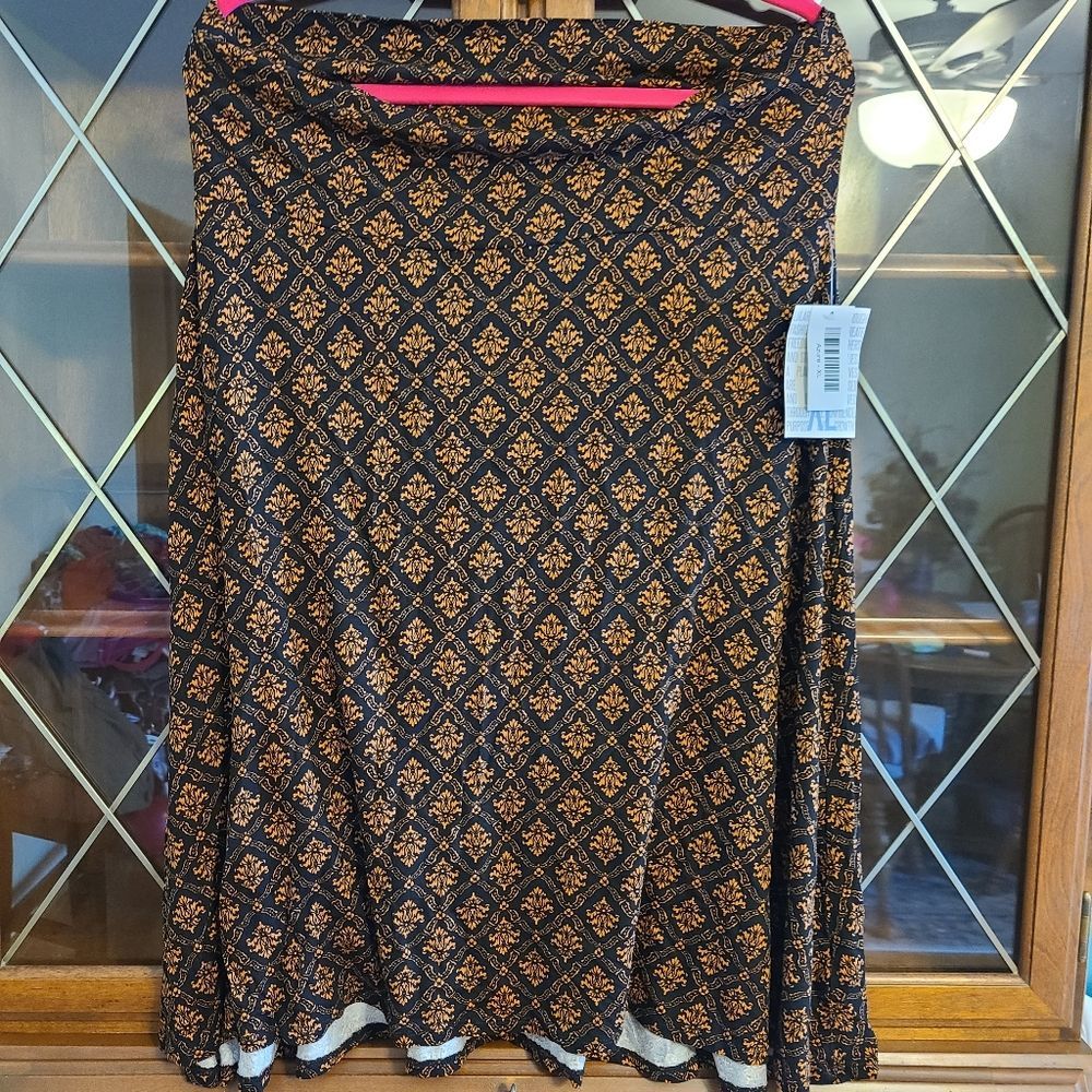 Lularoe - azure skirt - size XL - black and orange print - NWT